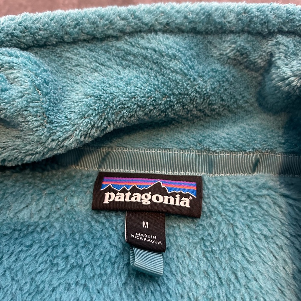 Blue Patagonia sweater!